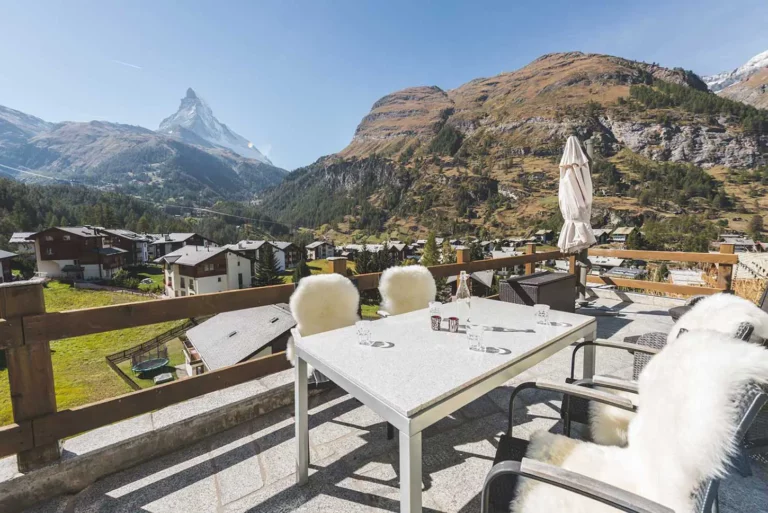 Alpharmonie-Parterre-Apartment-Ferienunterkunft-mieten-Zermatt-winkelmatten-chalet-urlaub-07