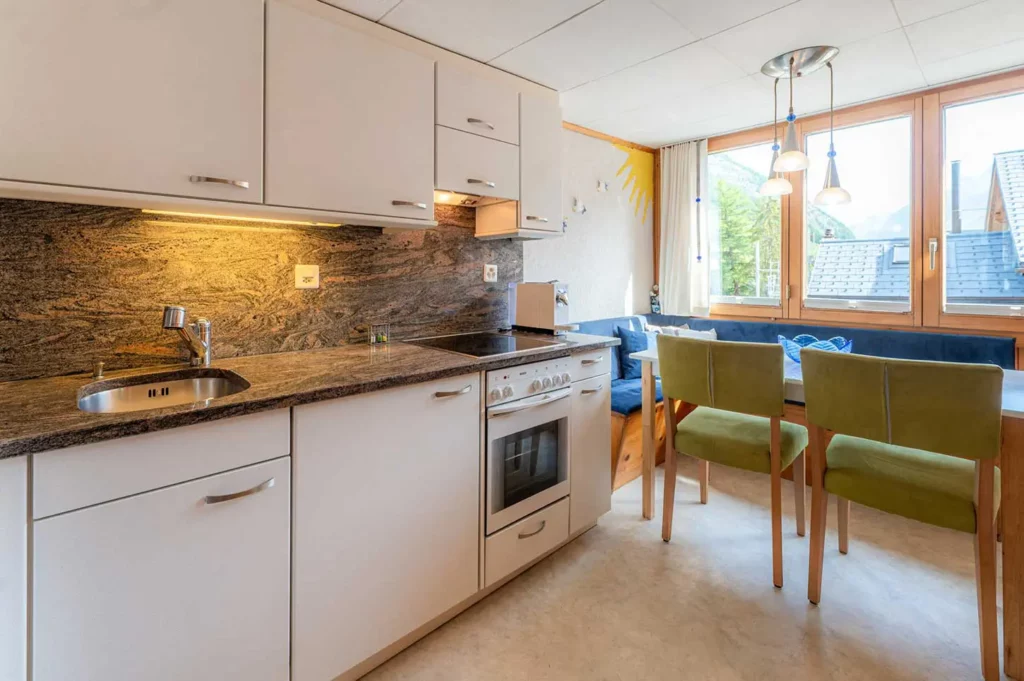 Apartment Chrumm zentrale Ferienwohnung gemuetliche sitzecke Zermatt 11