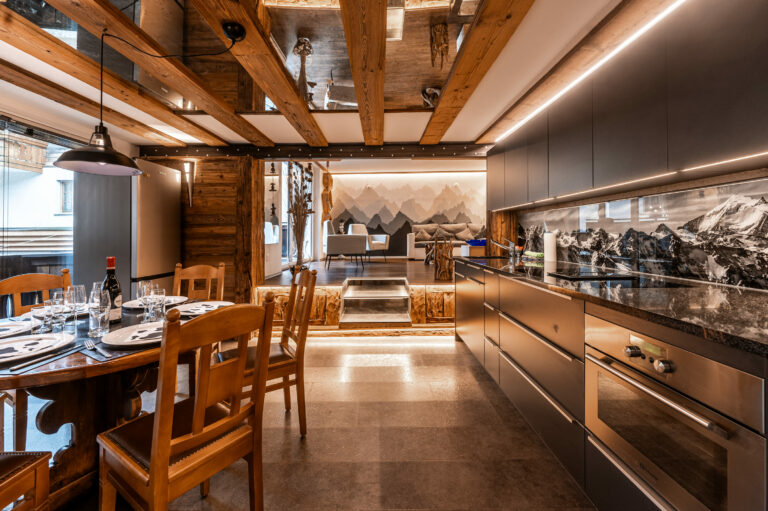 inspringplaceszermatt_apartment_Zermatt_Walliserkanne_Matterhorn_living_kitchen_table