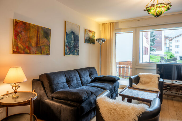 inspringplaceszermatt_family_apartment_Zermatt_Matterhorn_balcony_Chez_Domi&Michou_sofa