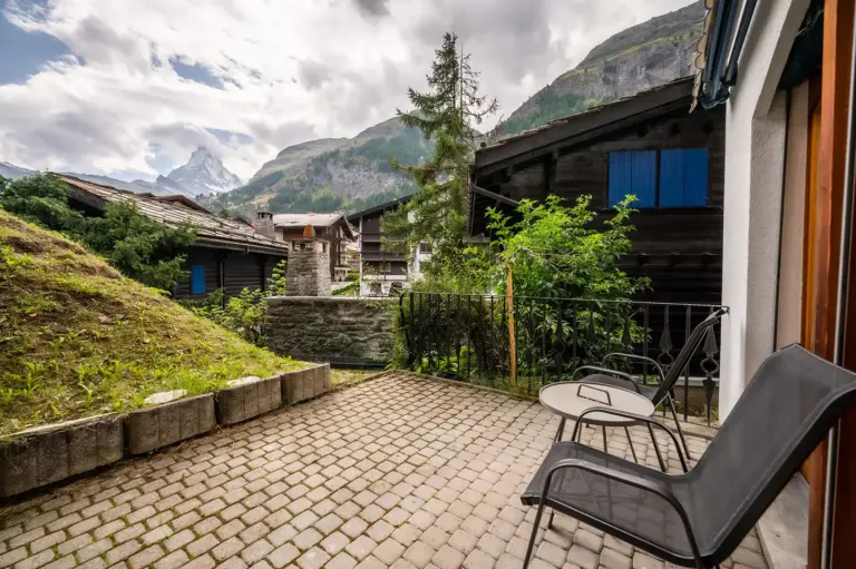 haus-arcadia-christiania-moderne-wohnung-mieten-zermatt-mit-matterhornblick-mountain-view-09