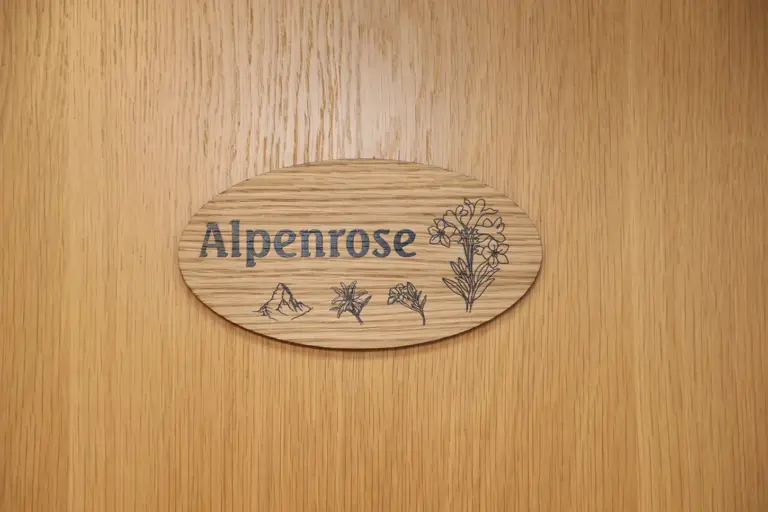 haus-juliana-apartment-alpenrose-edelweiss-zermatt-matterhorn-stilvoller-urlaub-zermatt-03