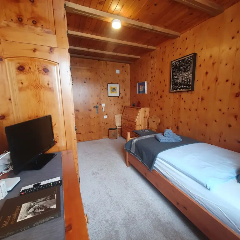 haus-viktoria-apartment-a-schlafzimmer-doppelbett