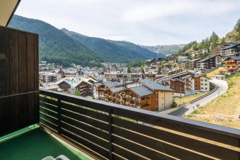 Balkon der Ferienwohnung mit Aussicht auf Zermatt