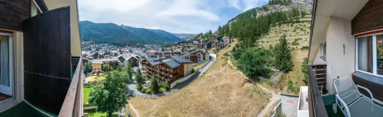 Panorama über Zermatt vom Haus Zayetta