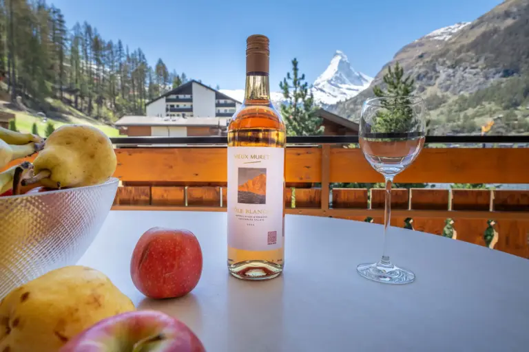 huroblick-luxusapartment-zermatt-balkon-berge-matterhornview