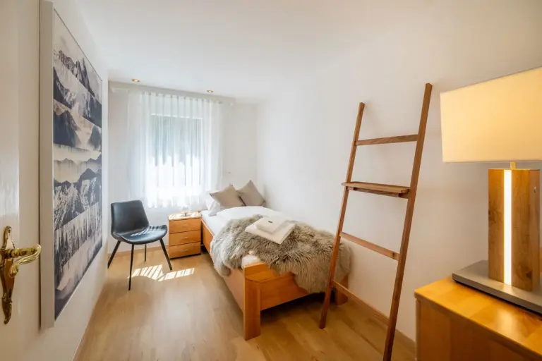 huroblick-luxusapartment-zermatt-kinderzimmer
