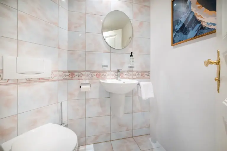 huroblick-luxuswohnung-zermatt-mit-grossem-badezimmer