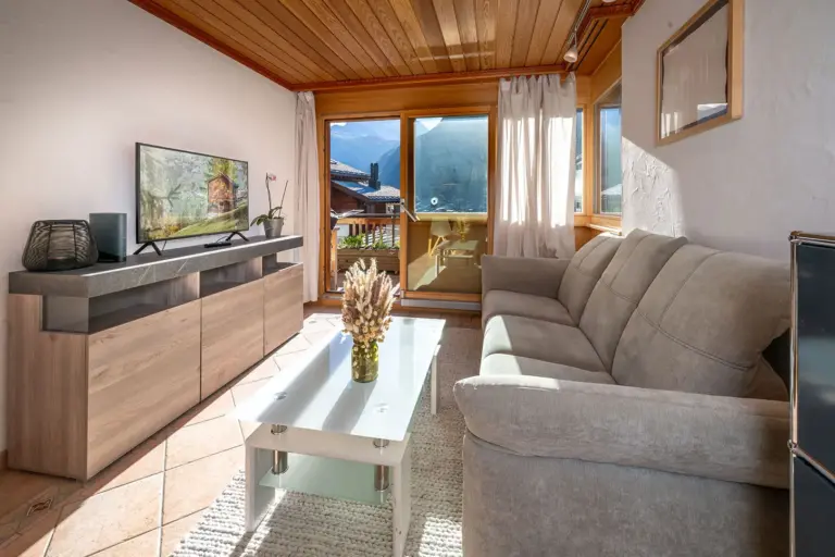 oberhausern-1-zermatt-wohnzimmer-aussicht