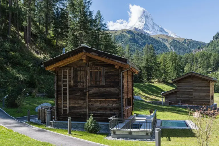 piccola-fiamma-wanderurlaub-zermatt-alpen-berghuette-mieten-01