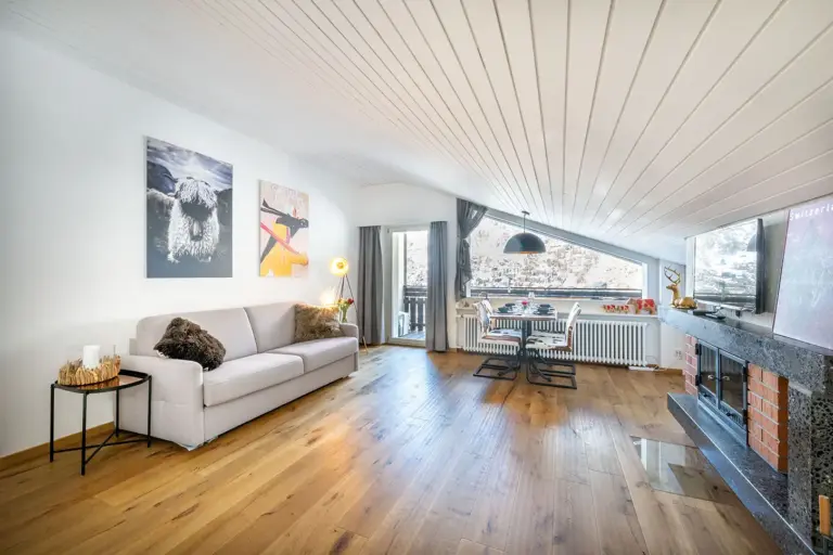 st-martin-dachgeschoss-apartment-zermatt-matterhorn-wohnbereich-panorama